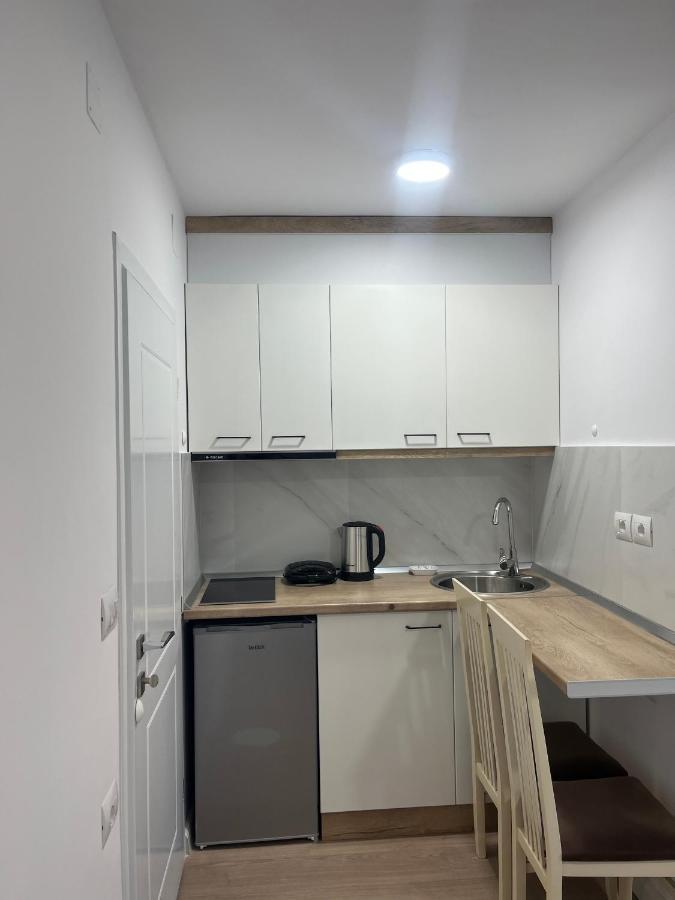 Viva Apartments Пермет Екстер'єр фото