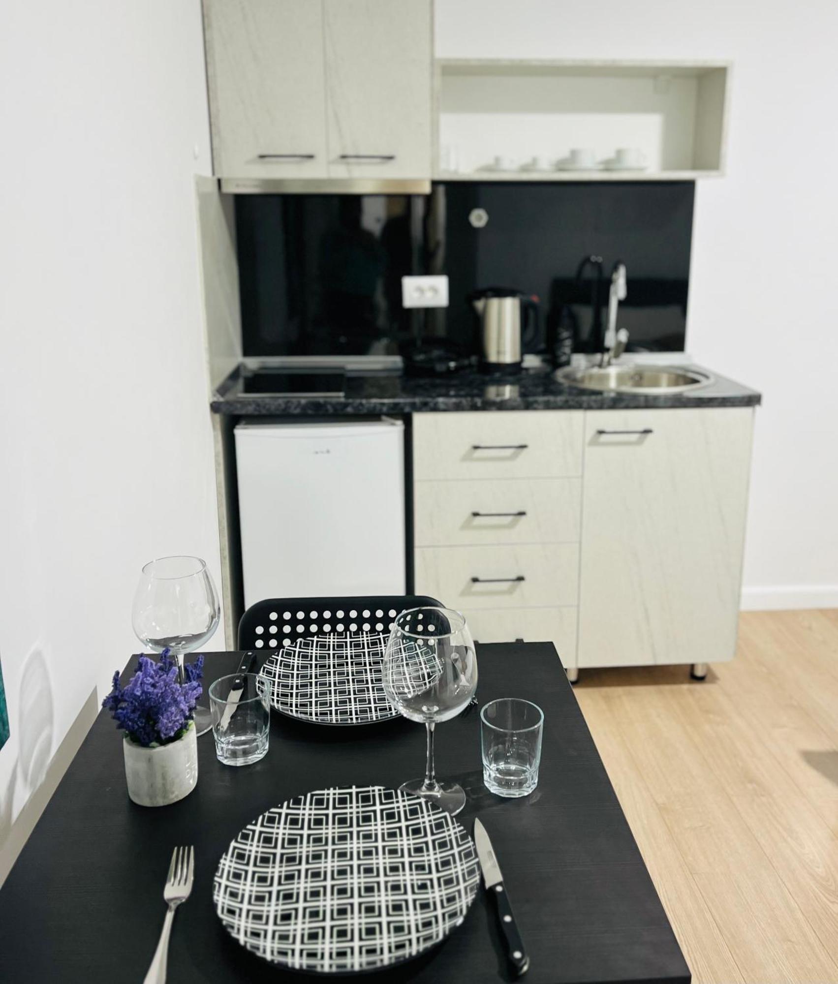 Viva Apartments Пермет Екстер'єр фото